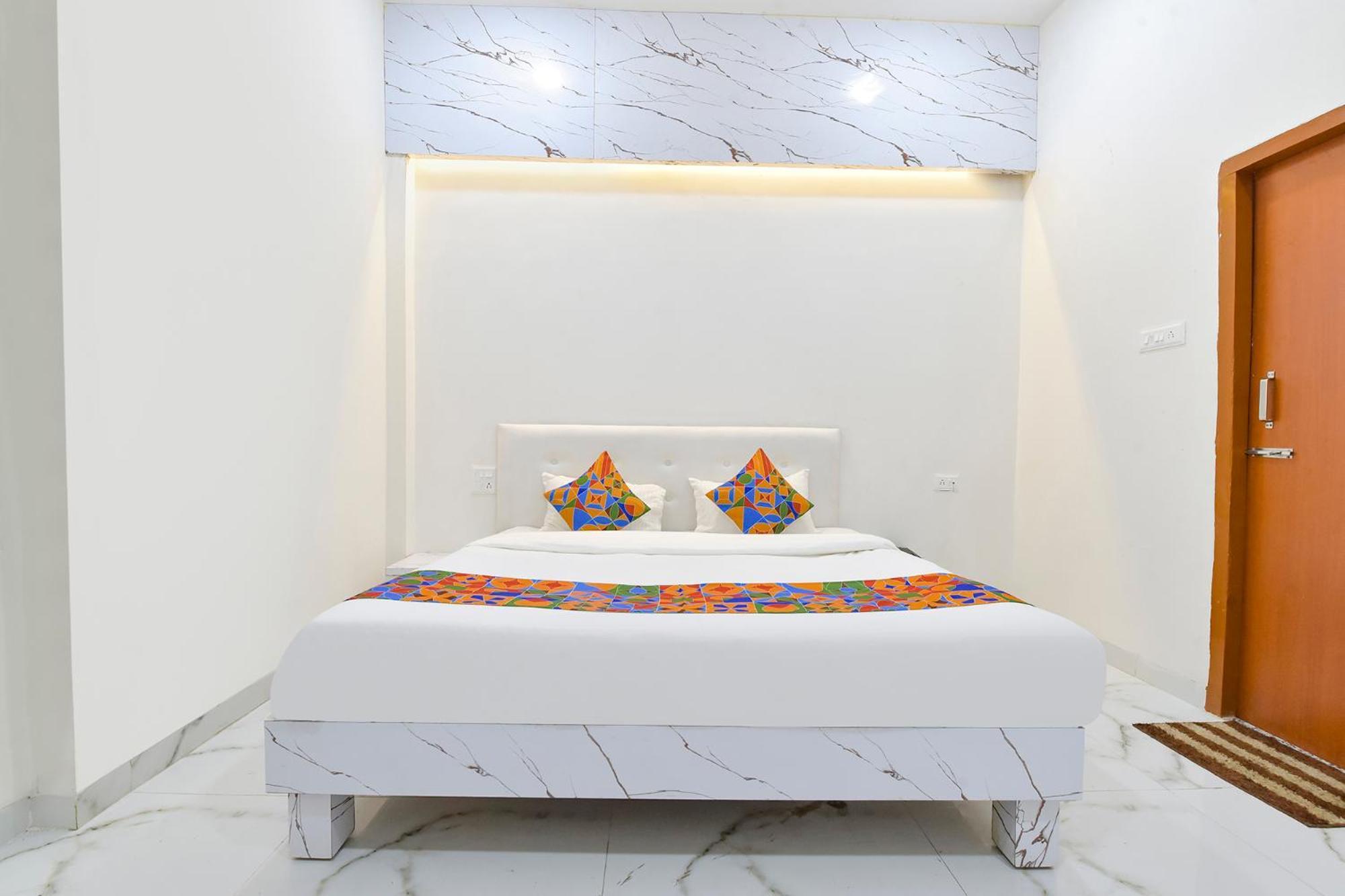 Fabhotel Grand Embassy Indore Exterior photo