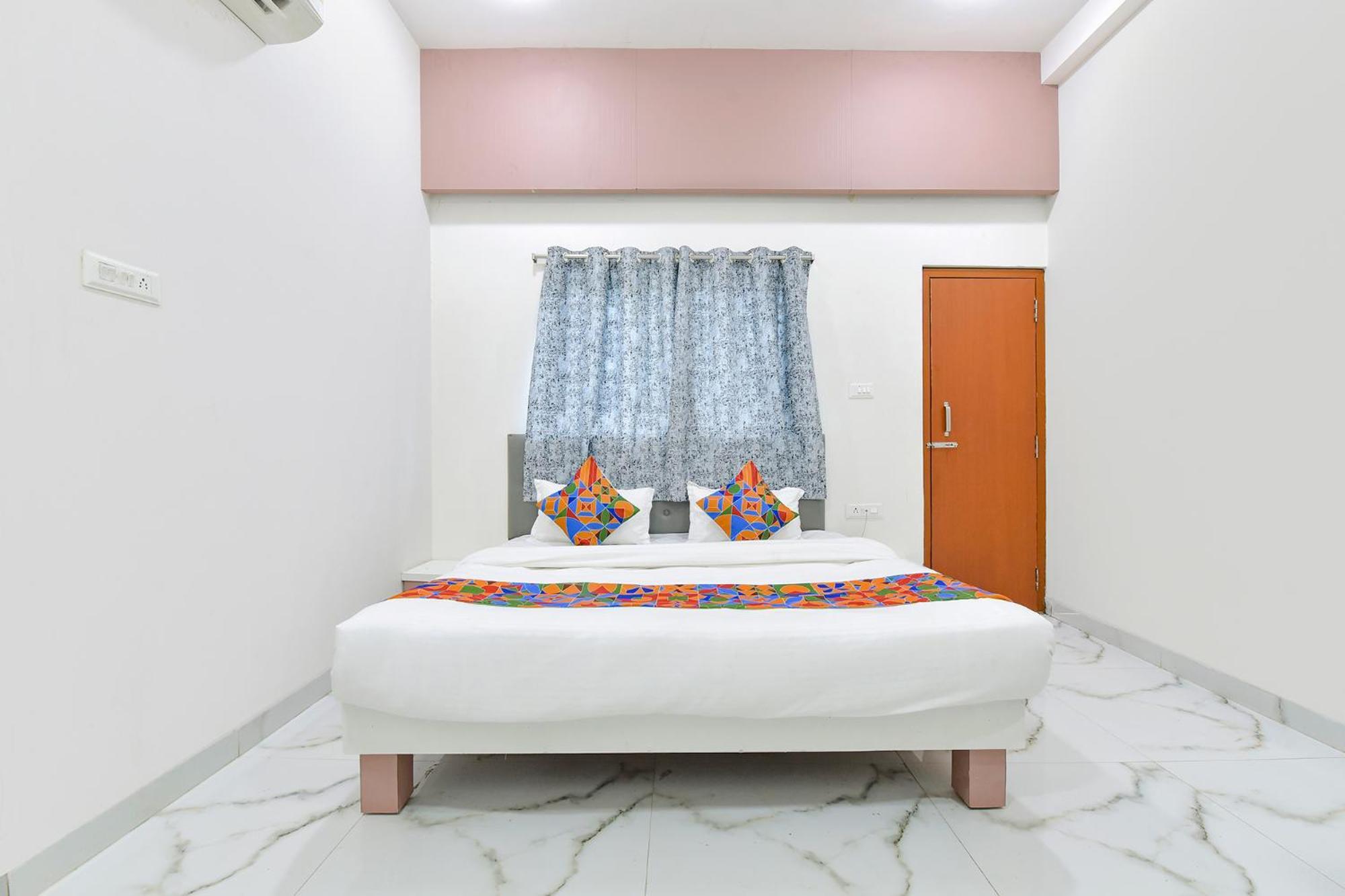 Fabhotel Grand Embassy Indore Exterior photo